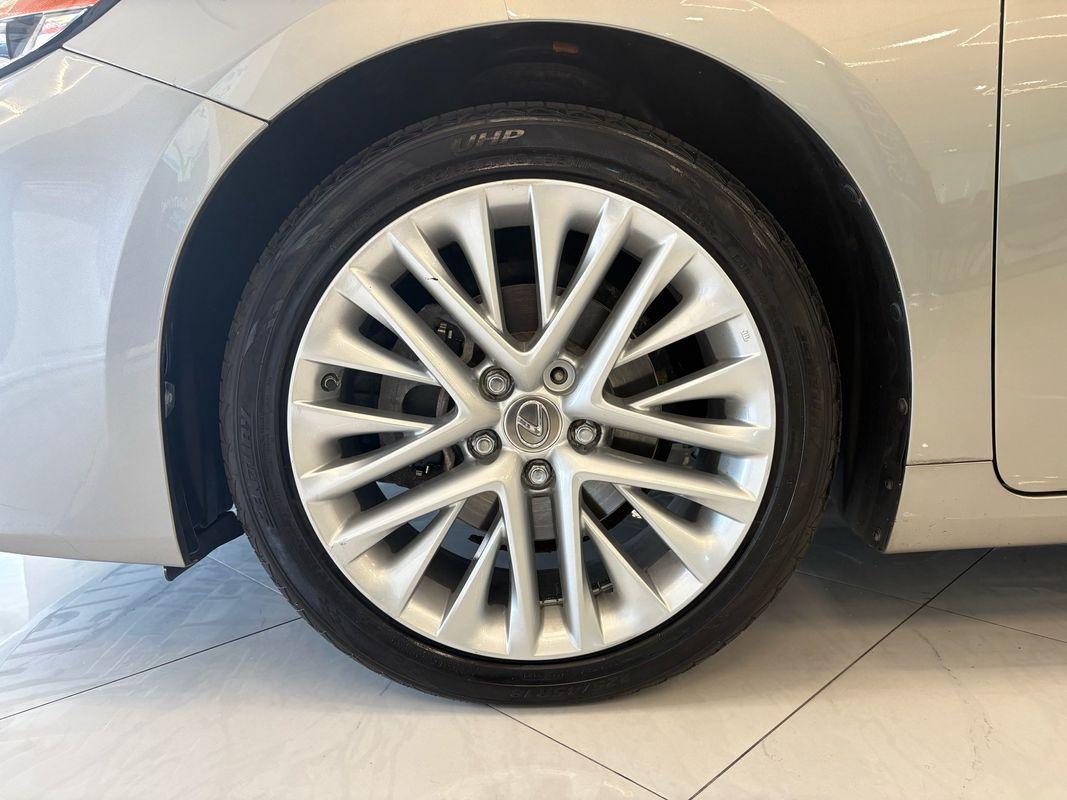 2016 Lexus ES 350 photo 42