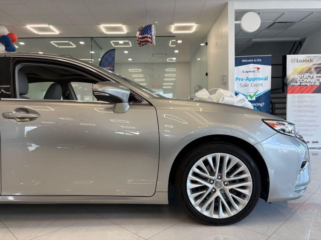 2016 Lexus ES 350 photo 7