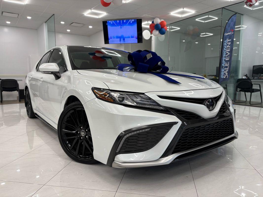 2023 Toyota Camry XSE photo 3