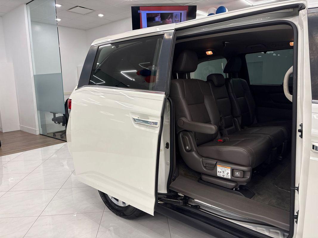 2016 Honda Odyssey EX-L photo 16