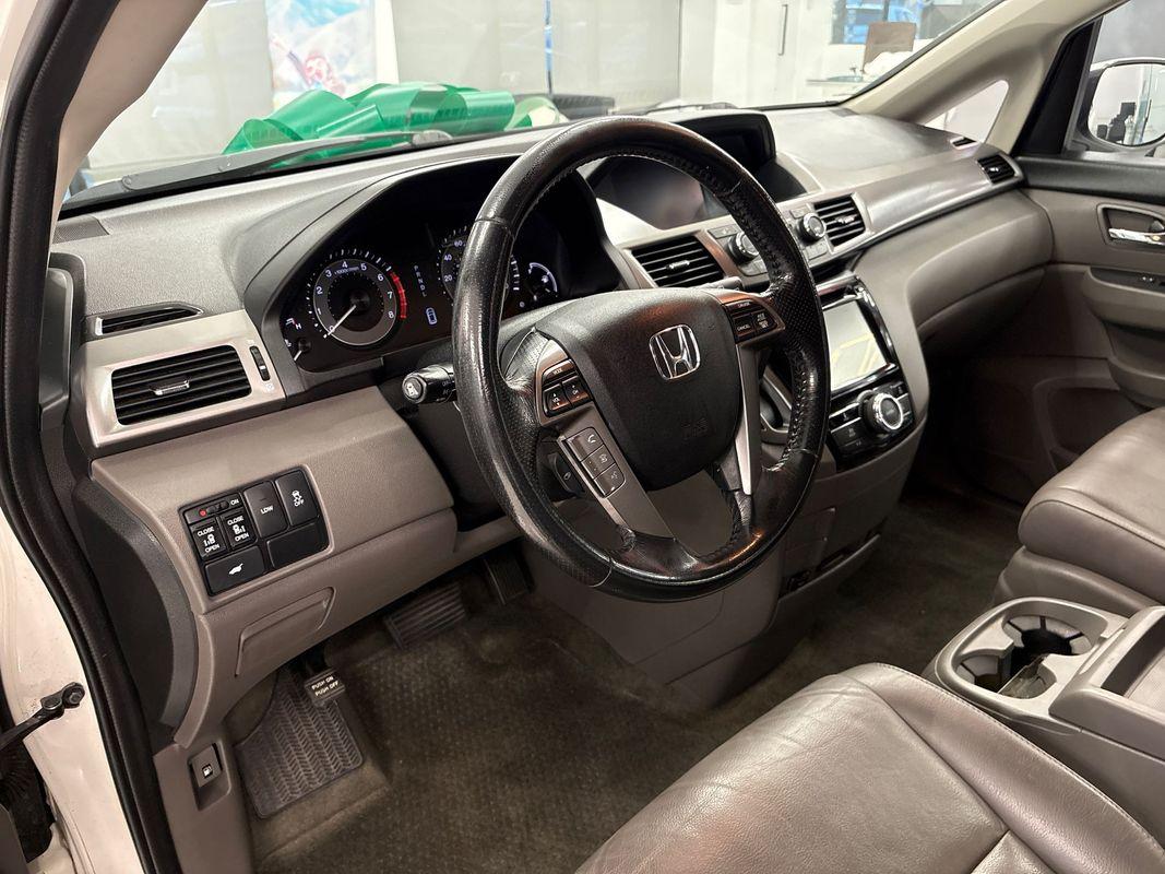 2016 Honda Odyssey EX-L photo 18