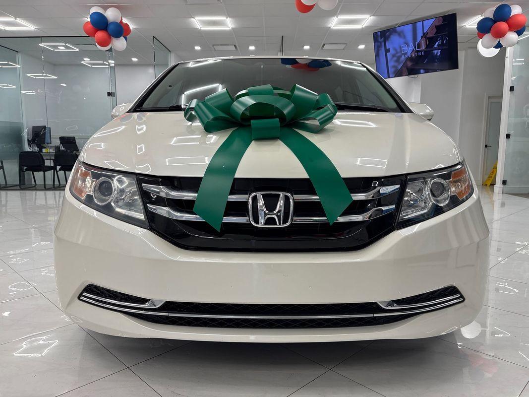 2016 Honda Odyssey EX-L photo 2