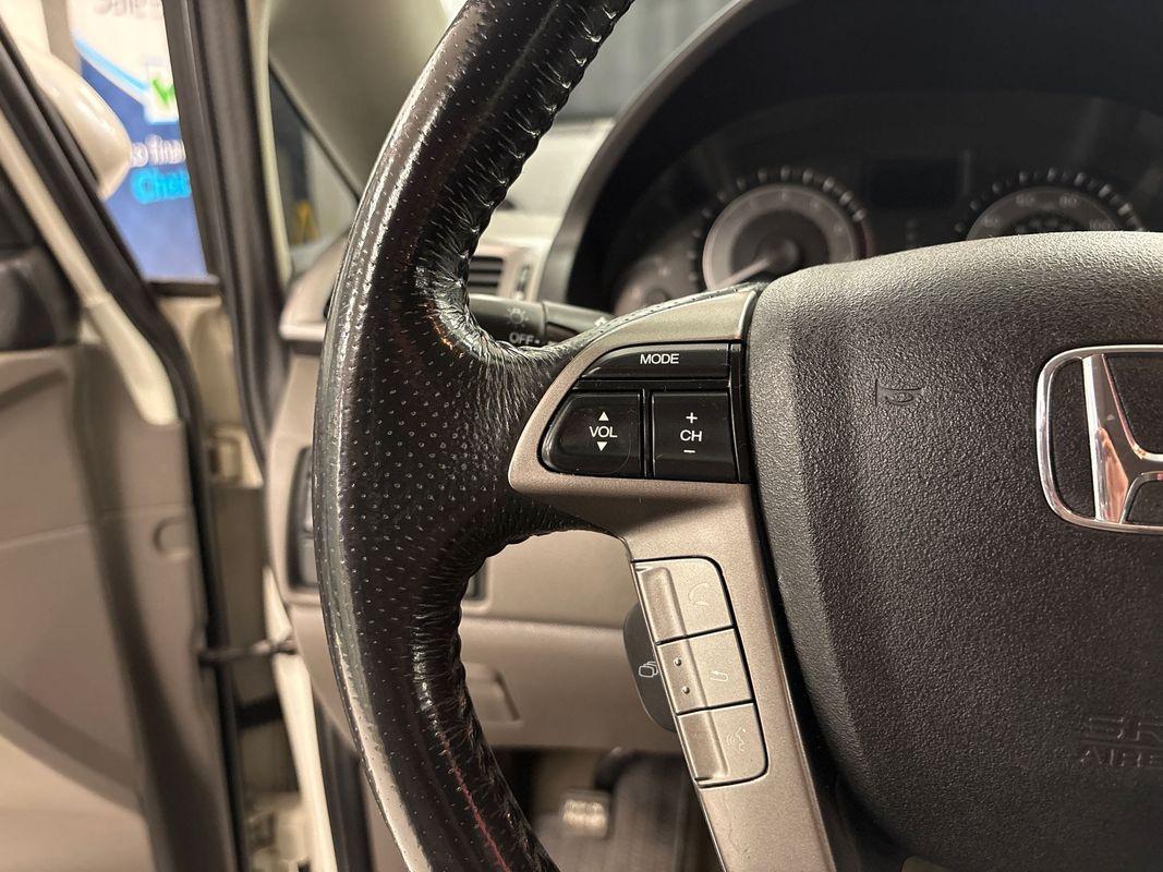 2016 Honda Odyssey EX-L photo 19