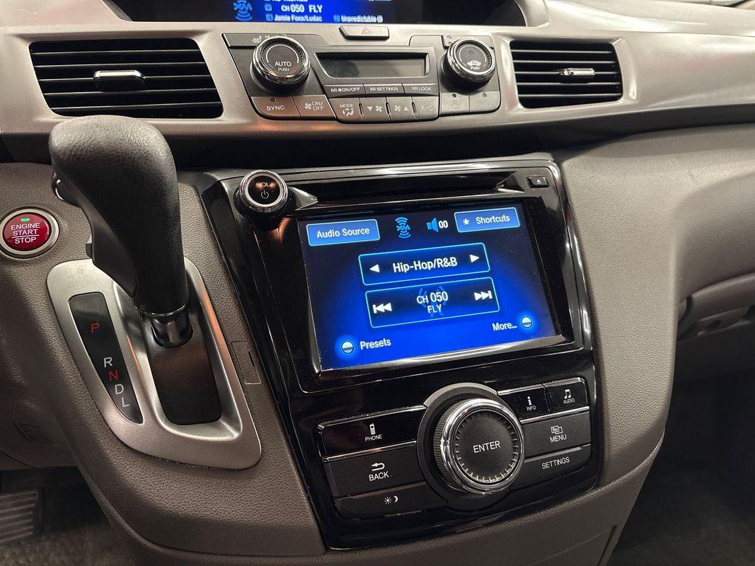 2016 Honda Odyssey EX-L photo 33