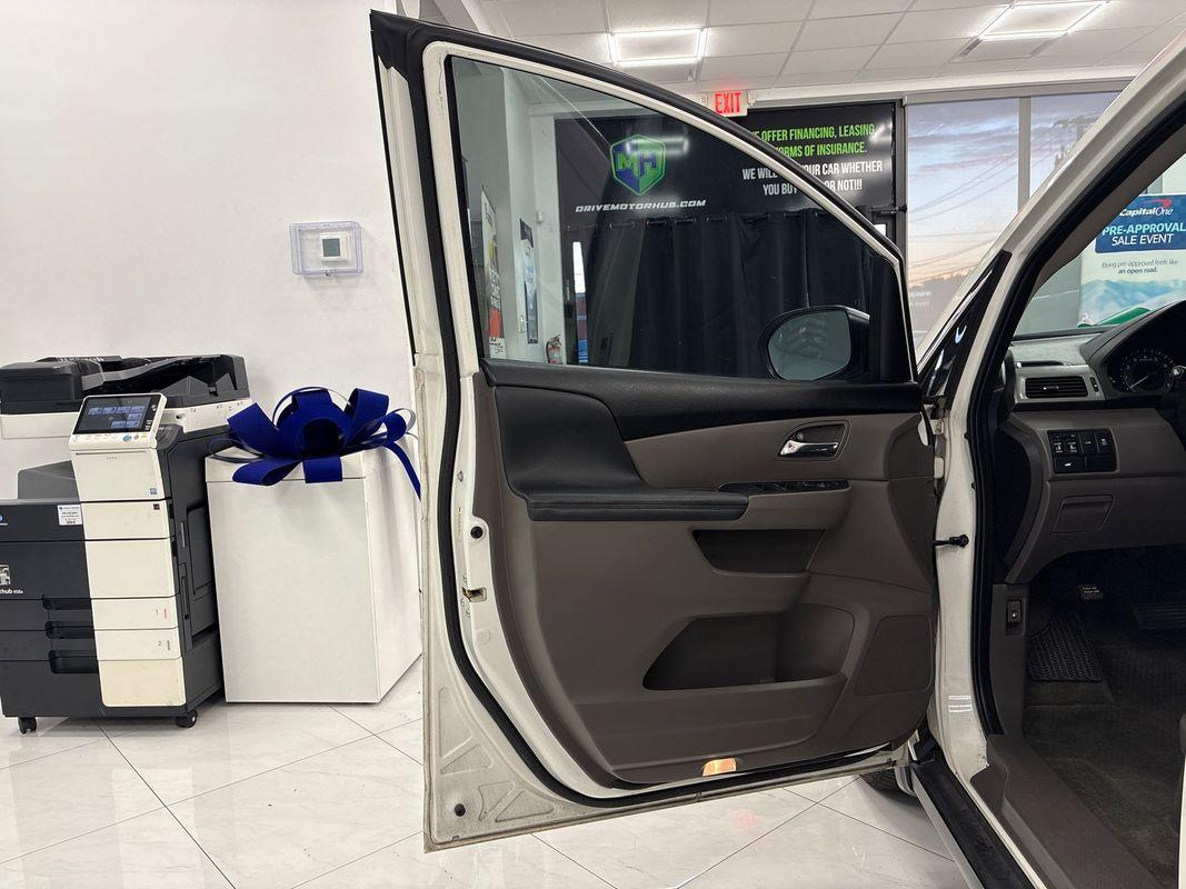 2016 Honda Odyssey EX-L photo 36
