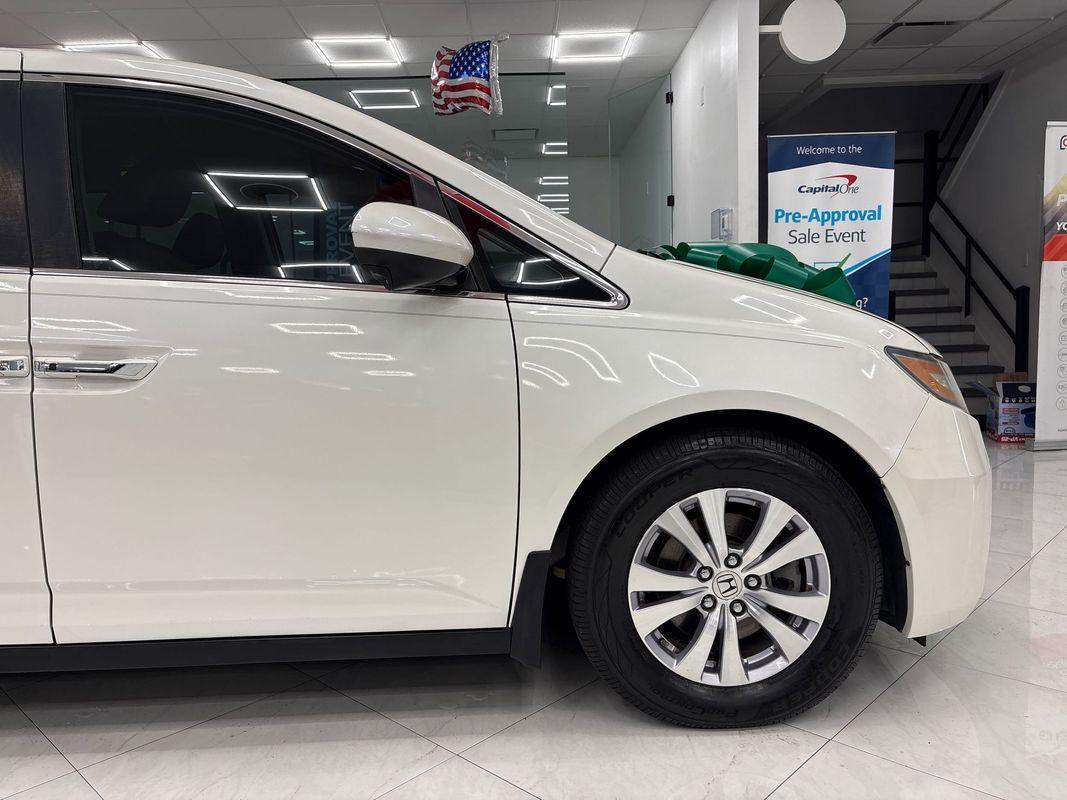2016 Honda Odyssey EX-L photo 9
