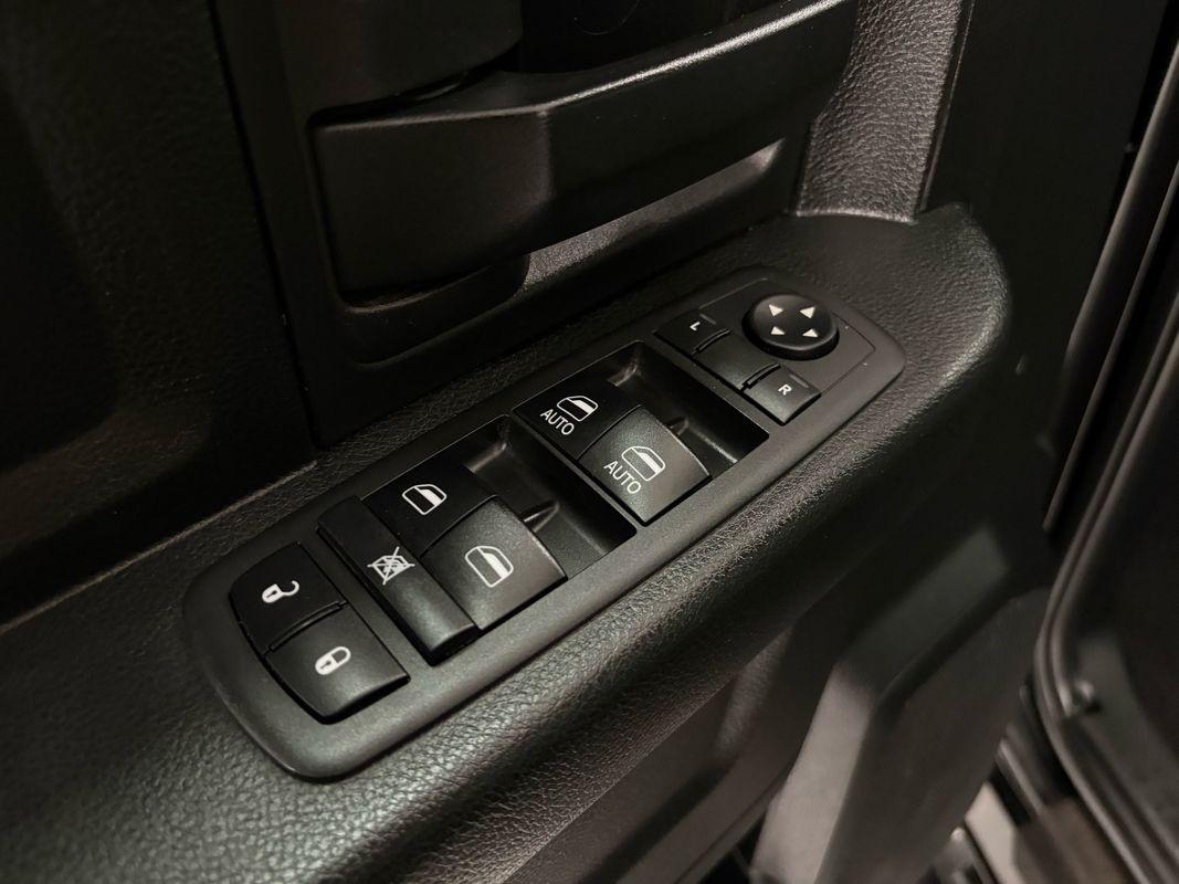 2018 Ram 1500 Express photo 18