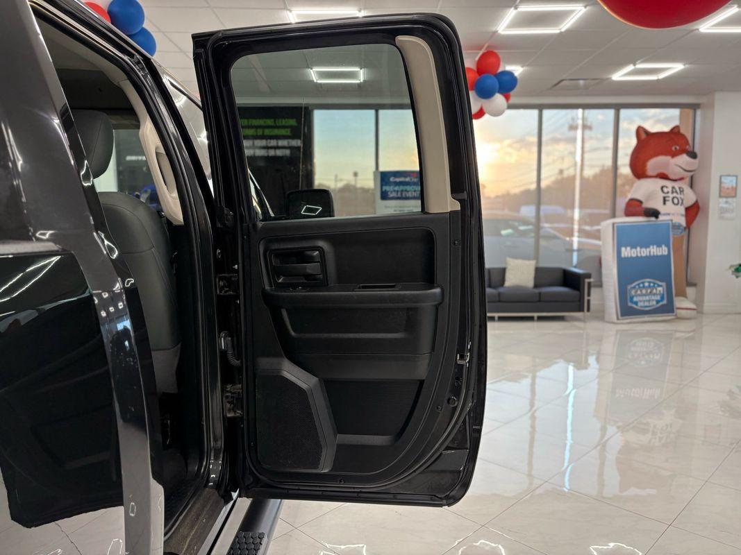 2018 Ram 1500 Express photo 28