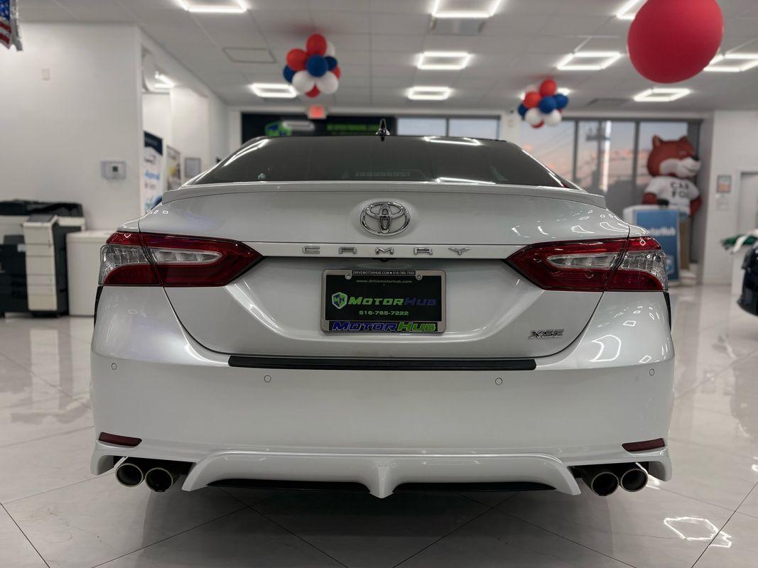 2018 Toyota Camry XSE V6 photo 11