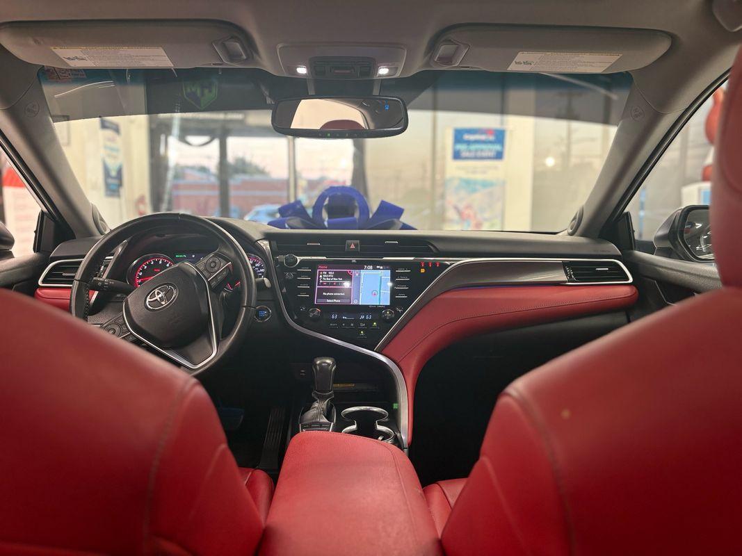 2018 Toyota Camry XSE V6 photo 15