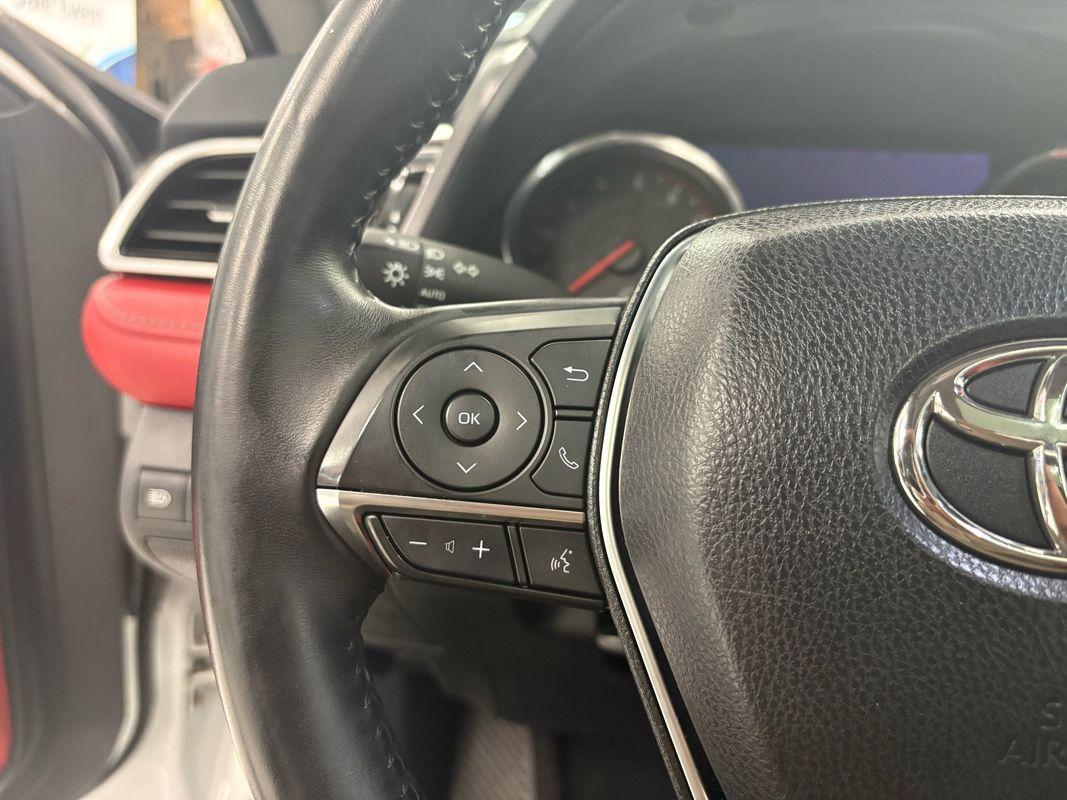 2018 Toyota Camry XSE V6 photo 18