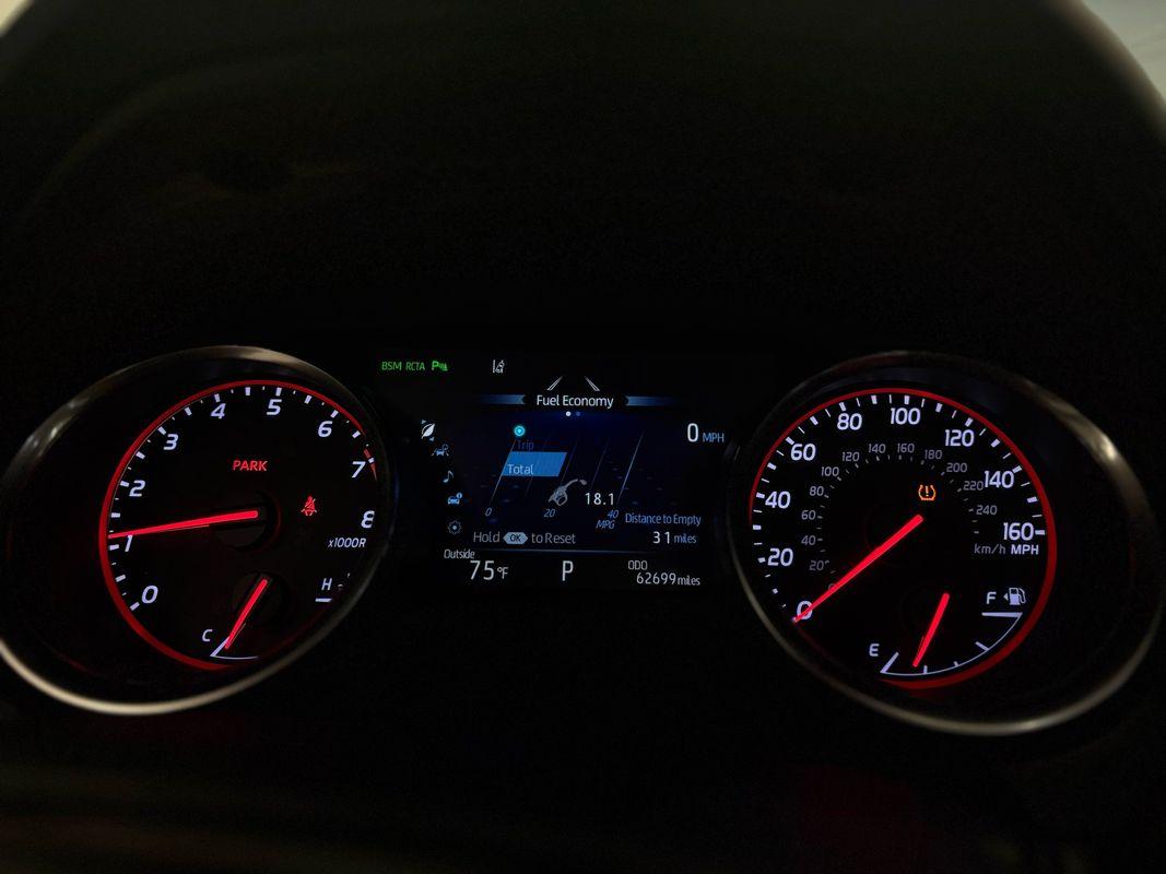 2018 Toyota Camry XSE V6 photo 20