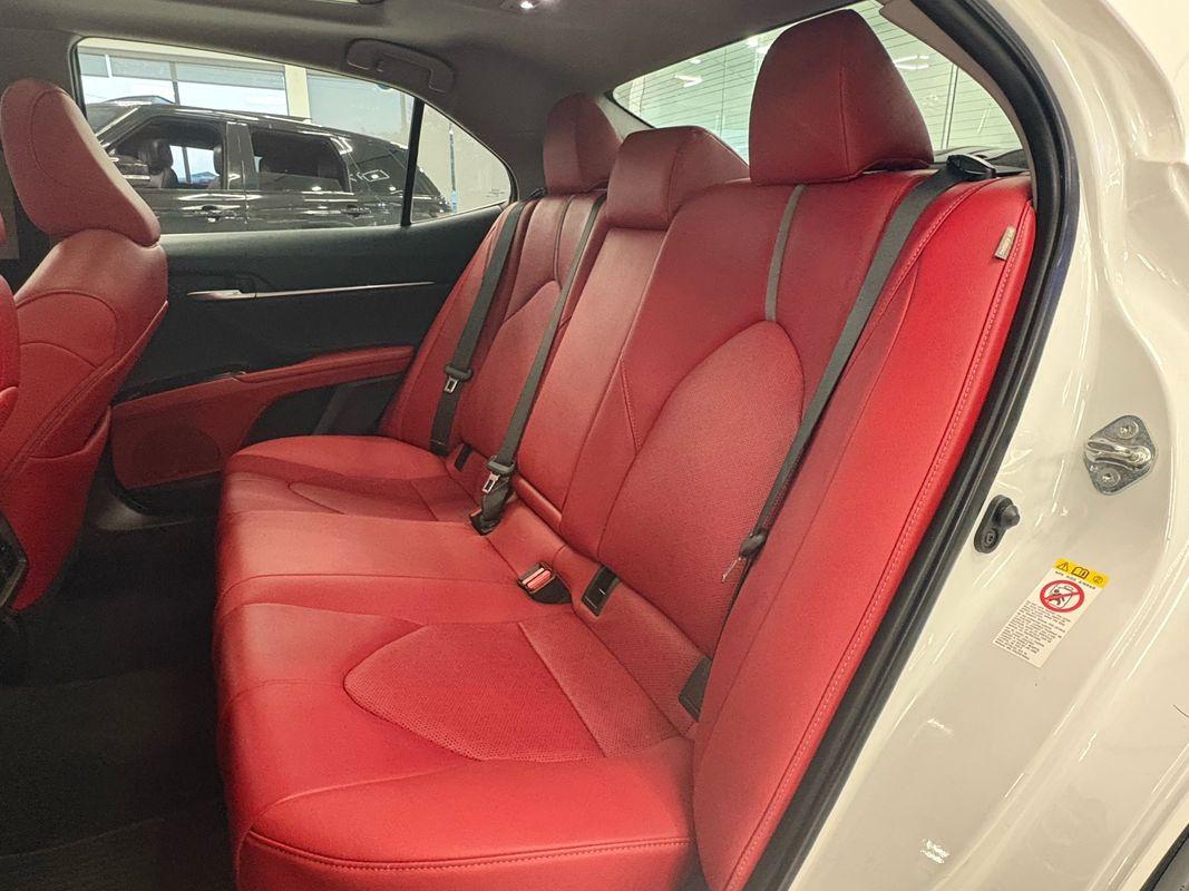 2018 Toyota Camry XSE V6 photo 23