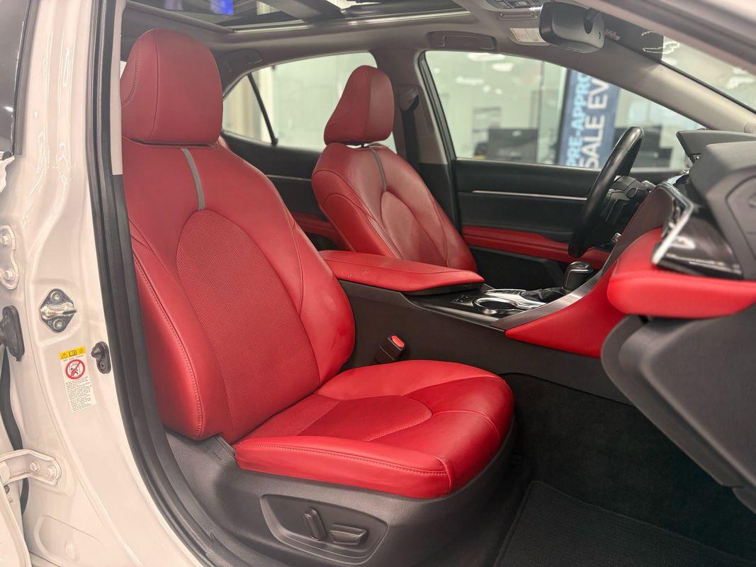 2018 Toyota Camry XSE V6 photo 24