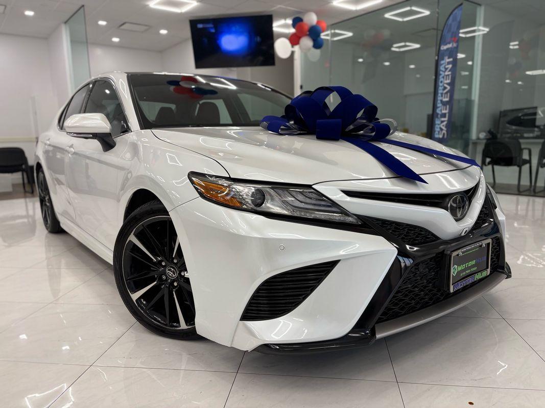 2018 Toyota Camry XSE V6 photo 3