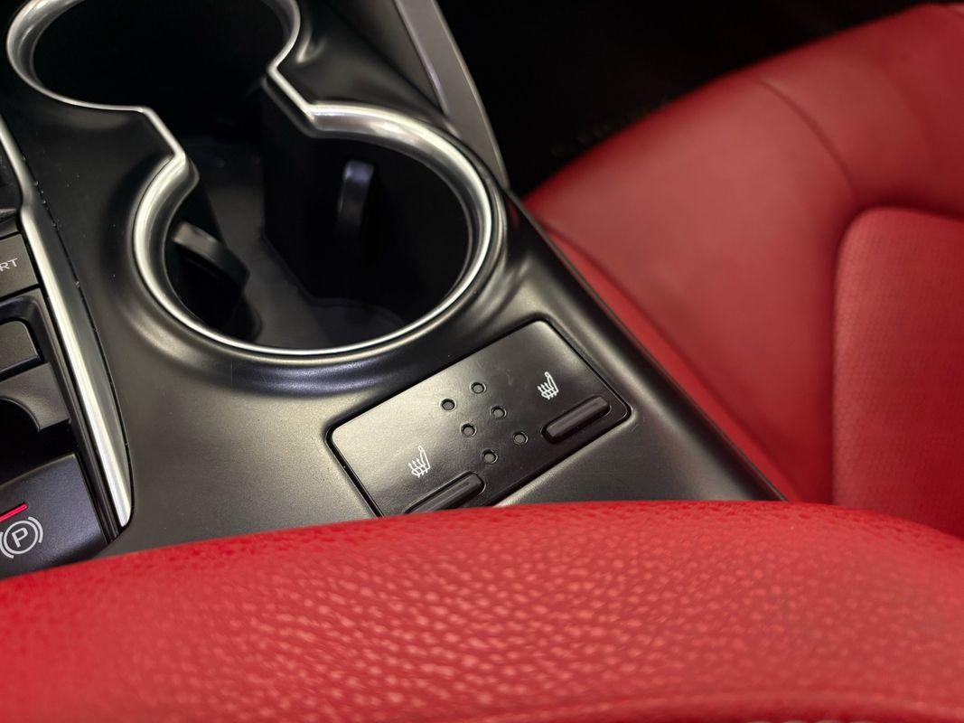 2018 Toyota Camry XSE V6 photo 30