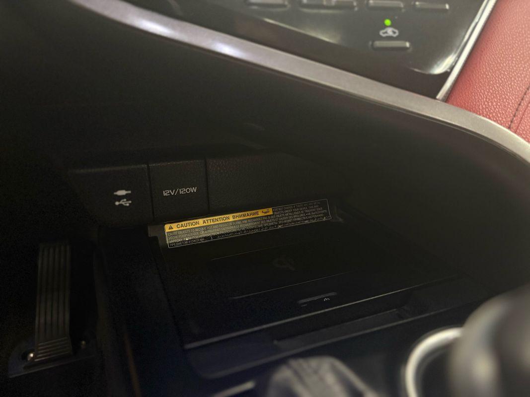 2018 Toyota Camry XSE V6 photo 31