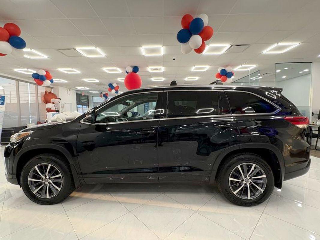 2017 Toyota Highlander XLE photo 4