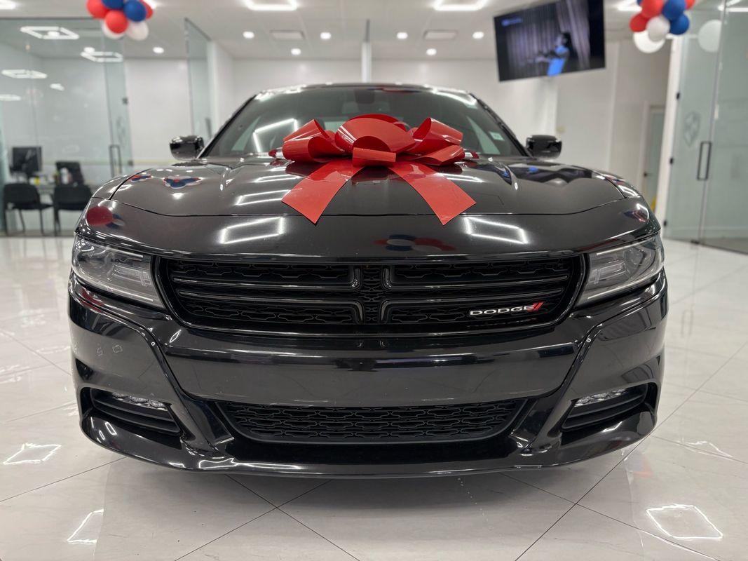 2018 Dodge Charger R/T photo 2