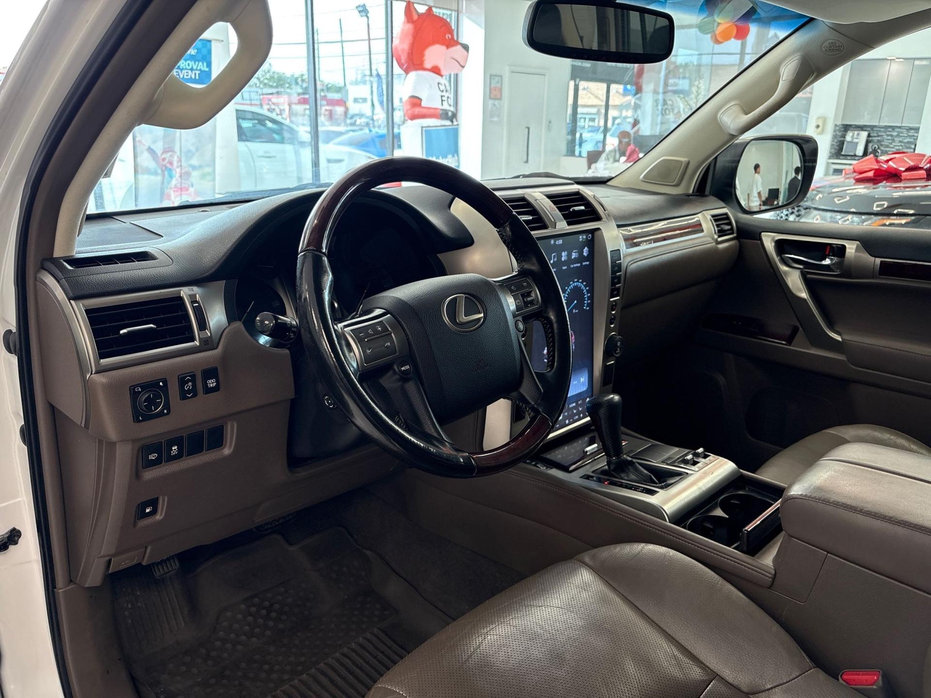 2018 Lexus GX 460 photo 13