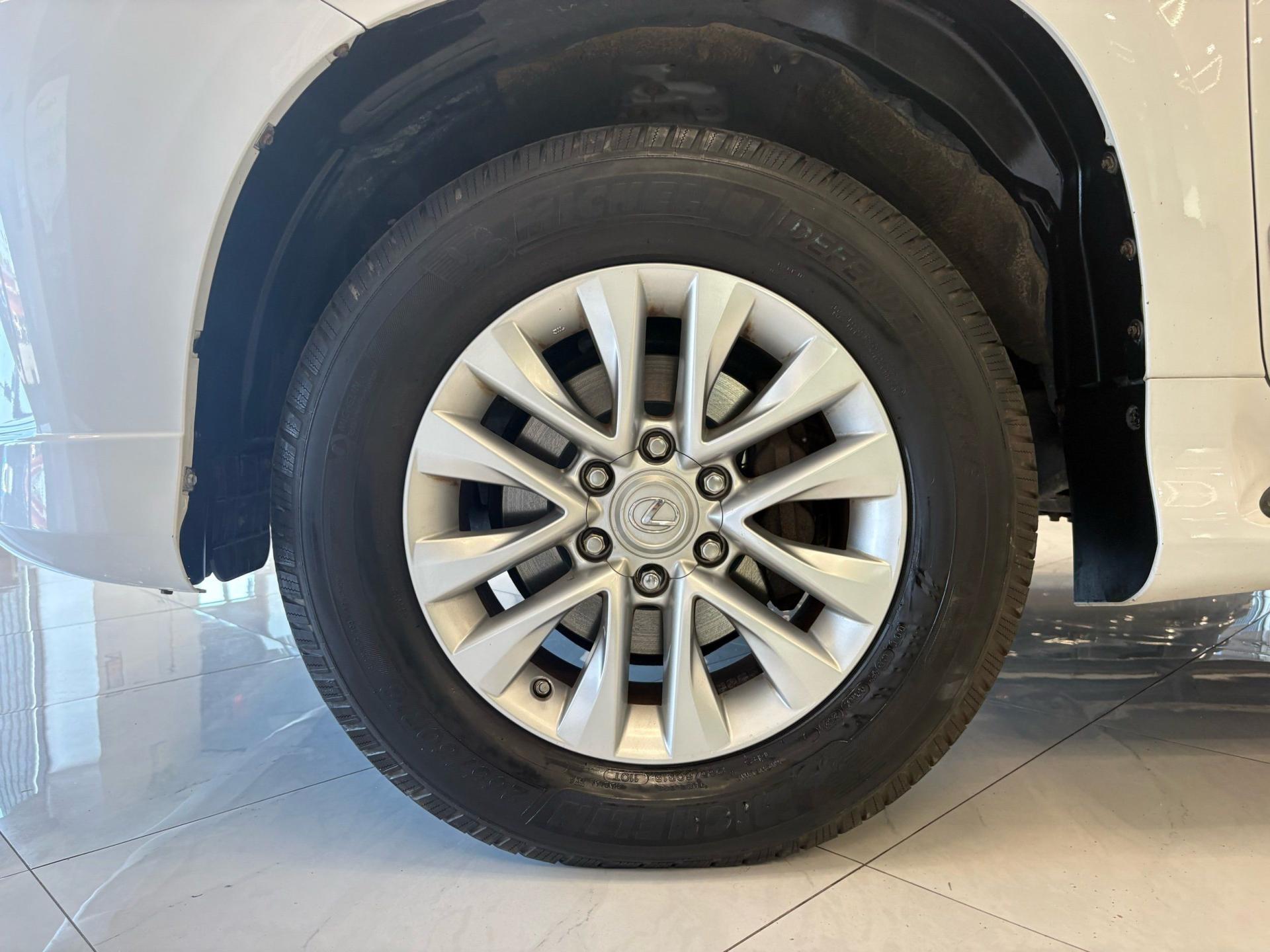 2018 Lexus GX 460 photo 33