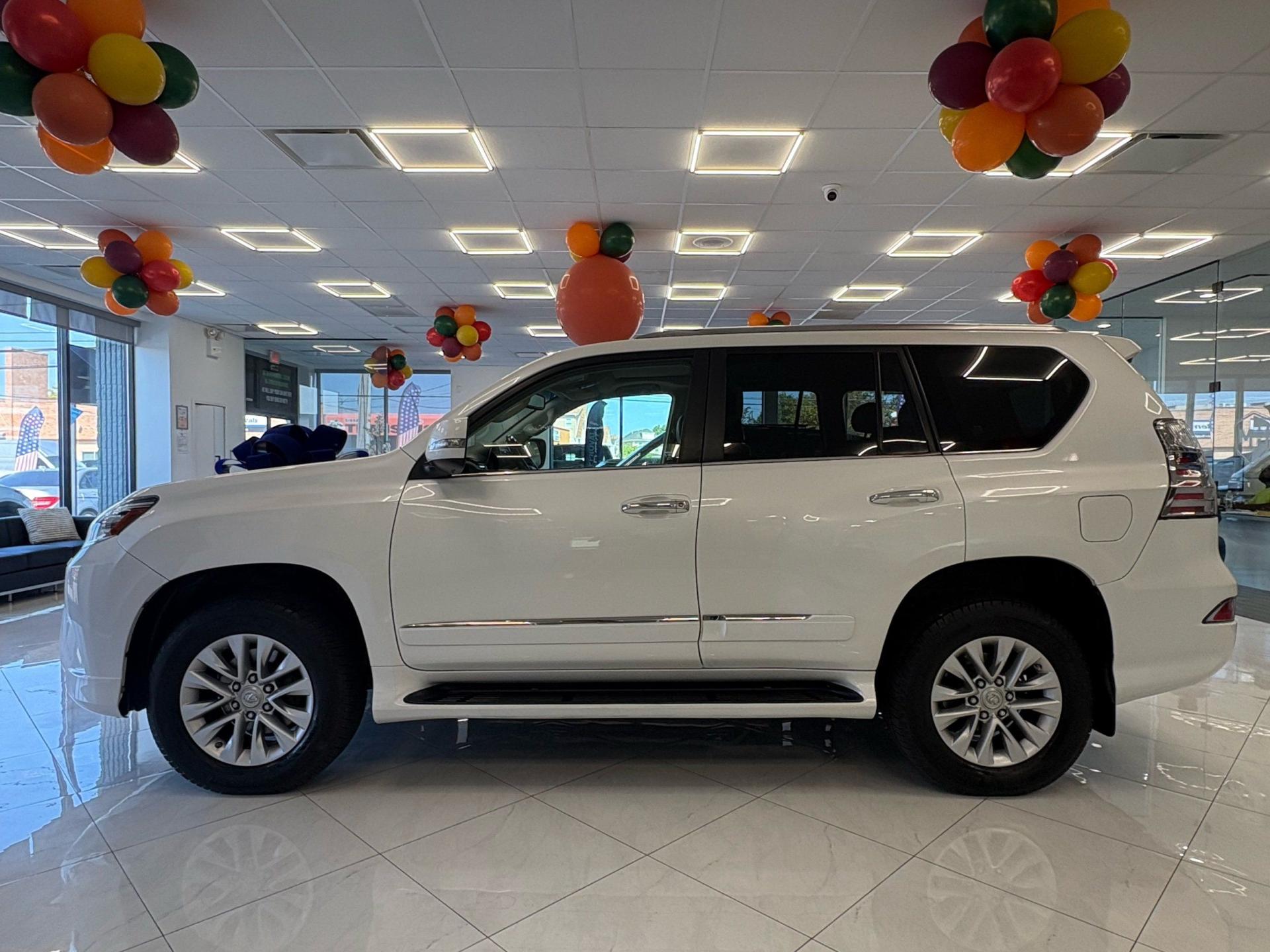 2018 Lexus GX 460 photo 2