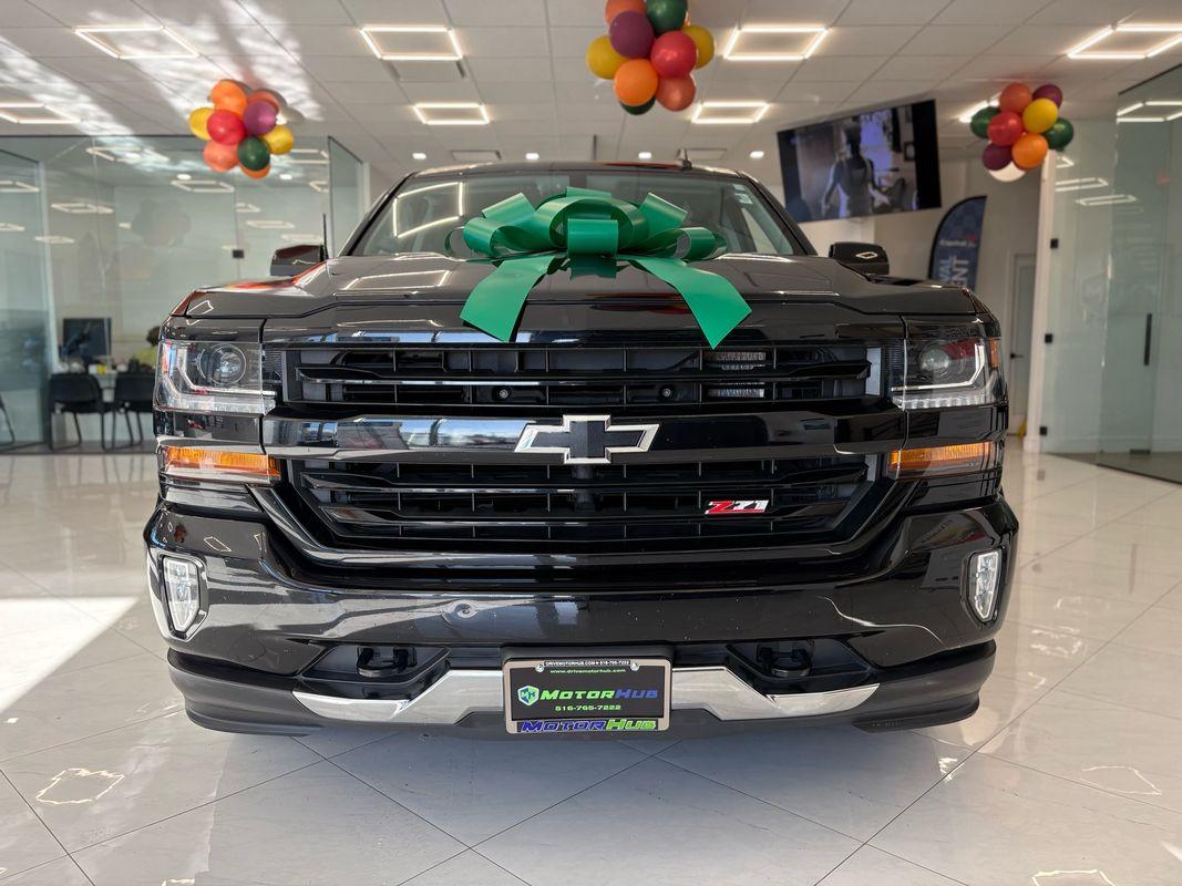 2018 Chevrolet Silverado 1500 photo 2
