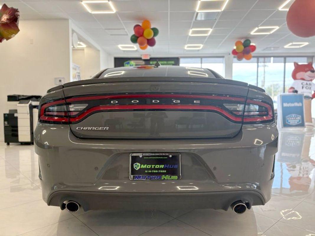 2018 Dodge Charger SXT Plus photo 10