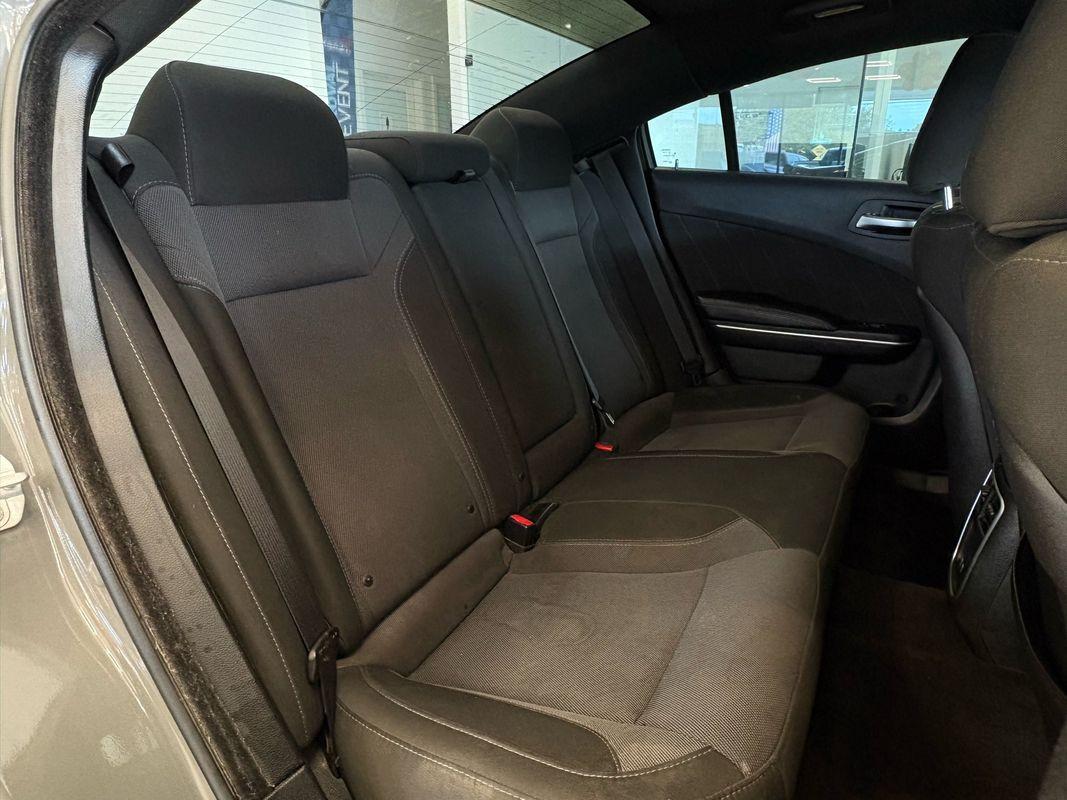2018 Dodge Charger SXT Plus photo 22