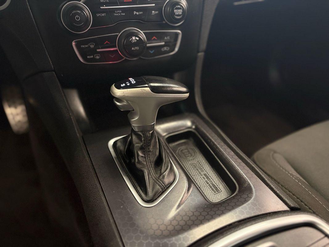 2018 Dodge Charger SXT Plus photo 26