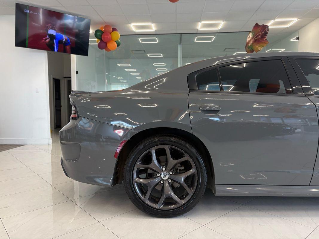 2018 Dodge Charger SXT Plus photo 7