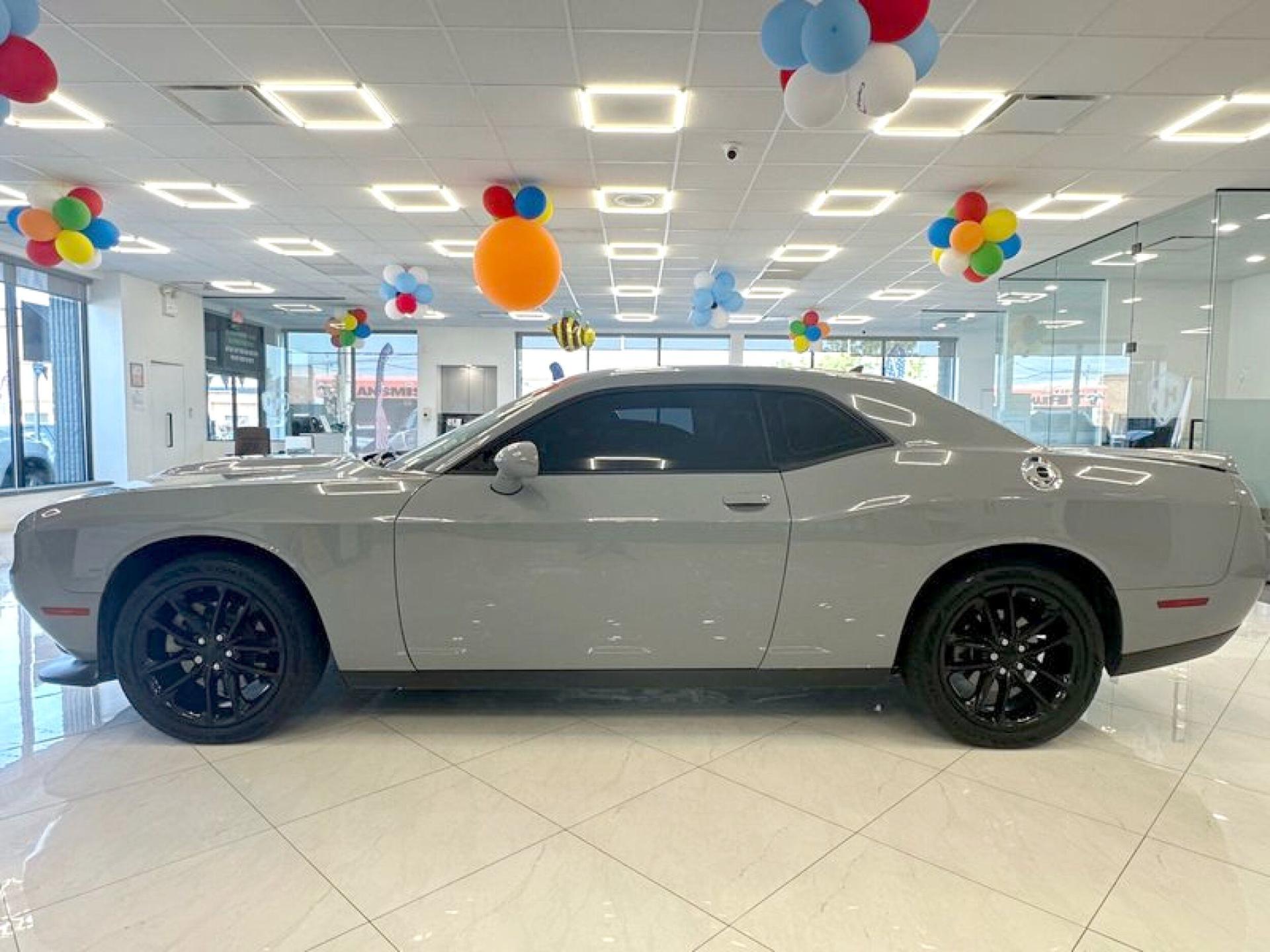 2022 Dodge Challenger GT photo 4