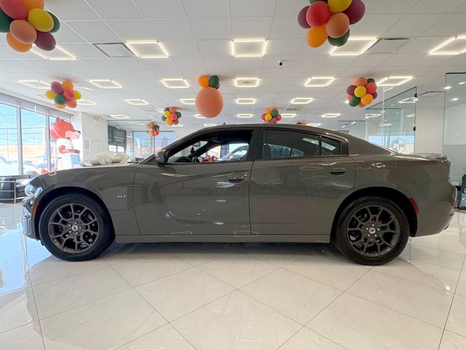 2018 Dodge Charger GT photo 4