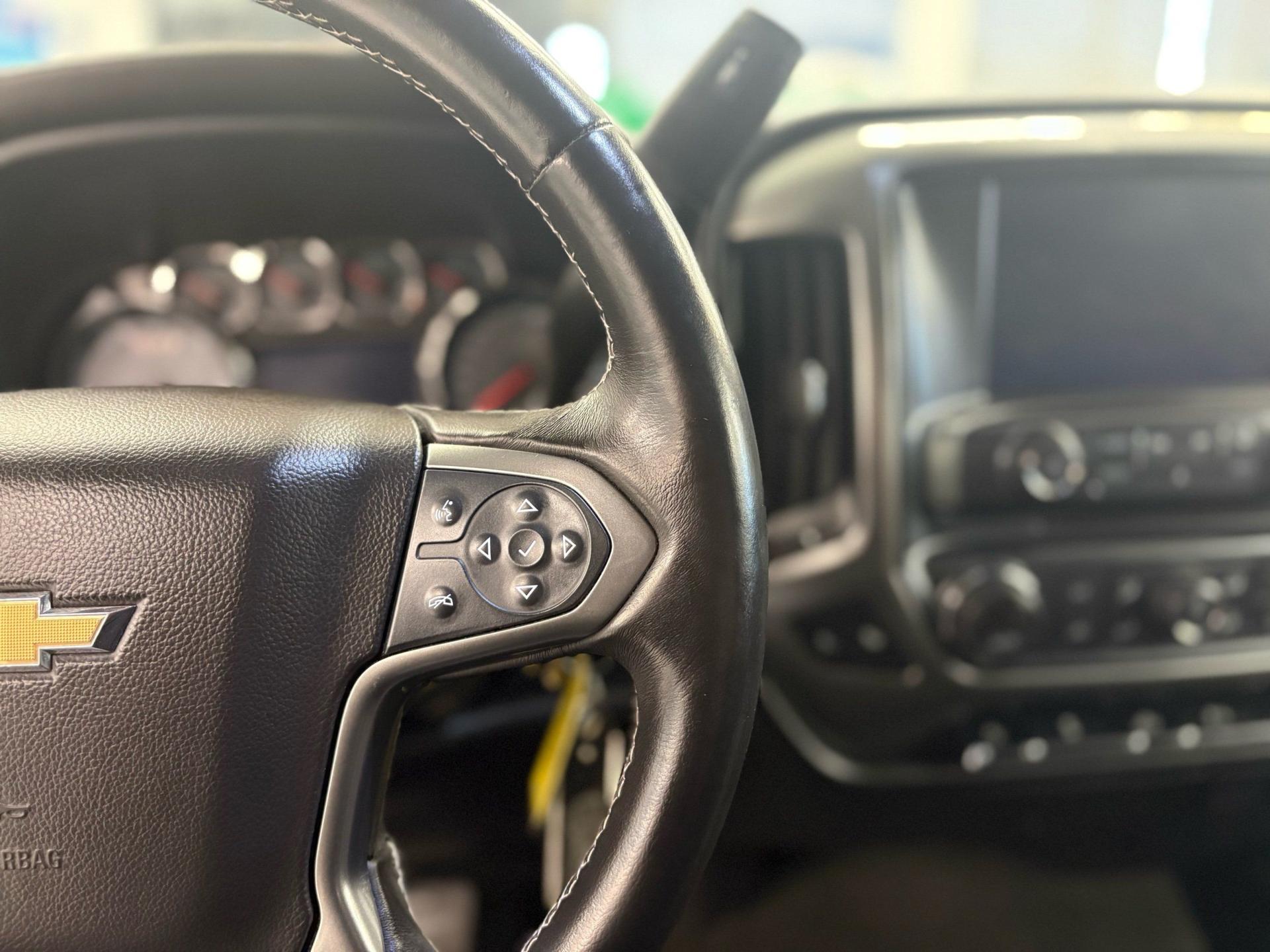 2017 Chevrolet Silverado 1500 LT - Photo 19