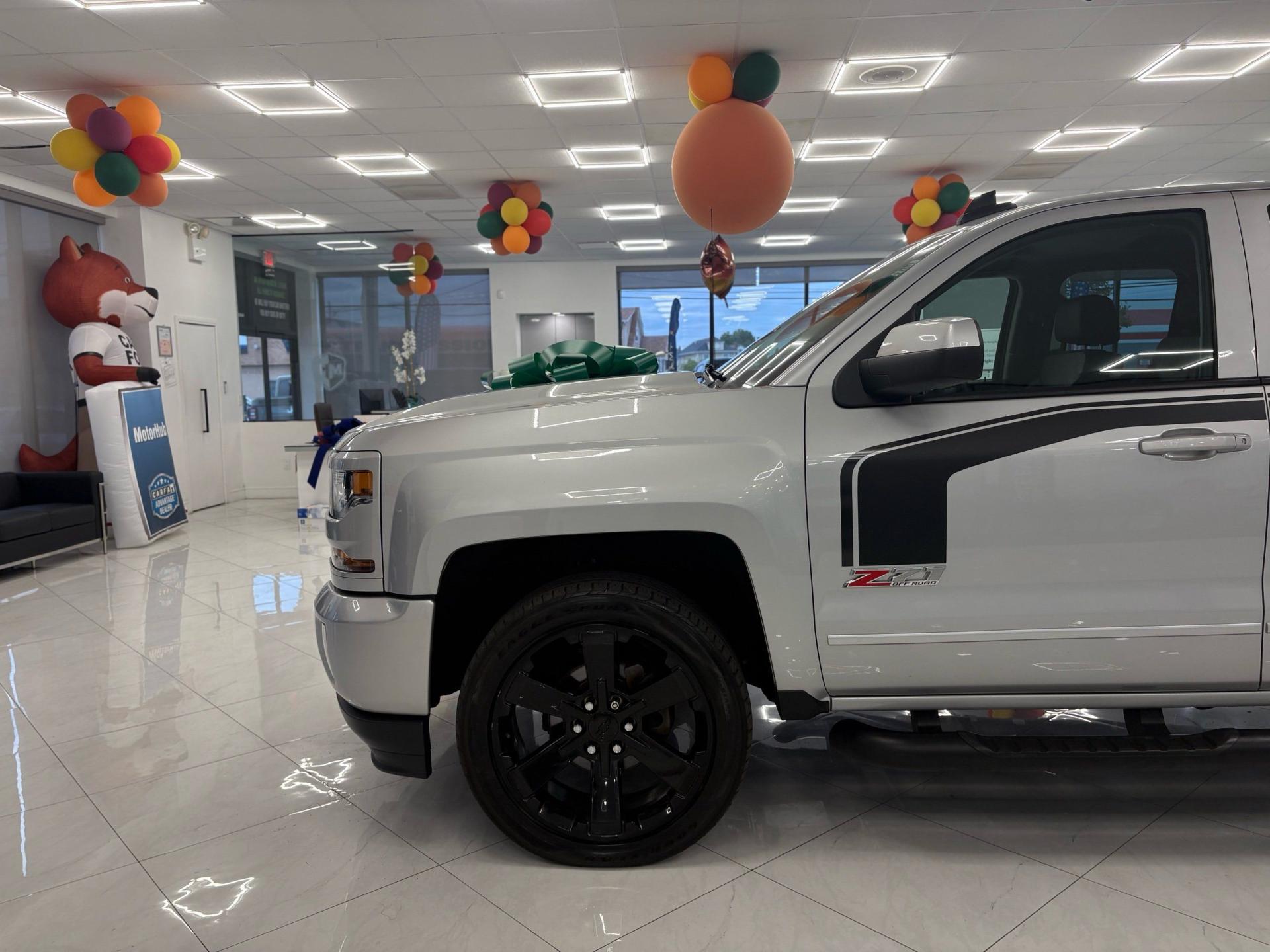 2017 Chevrolet Silverado 1500 LT - Photo 6