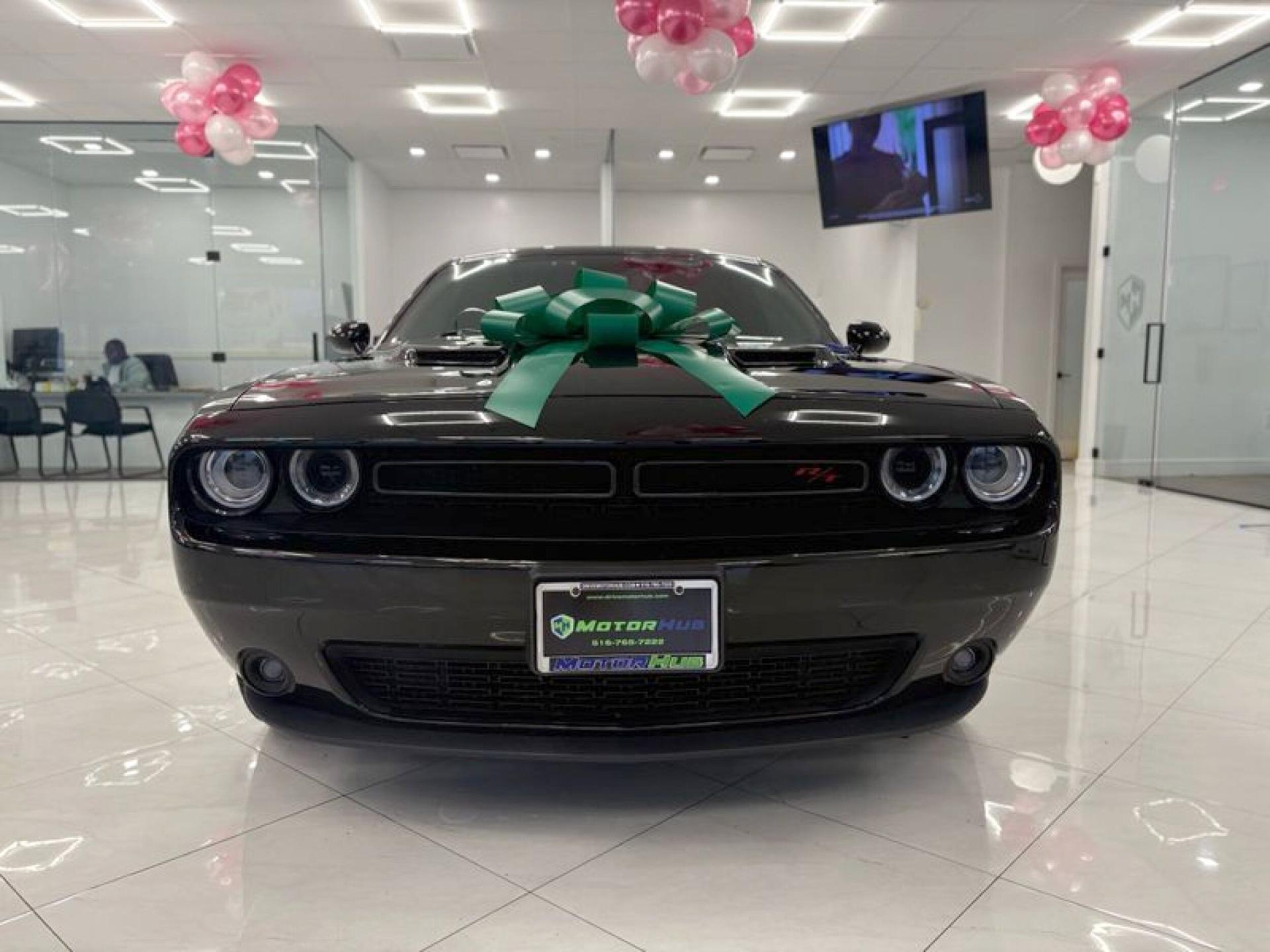 2018 Dodge Challenger R/T Plus photo 2