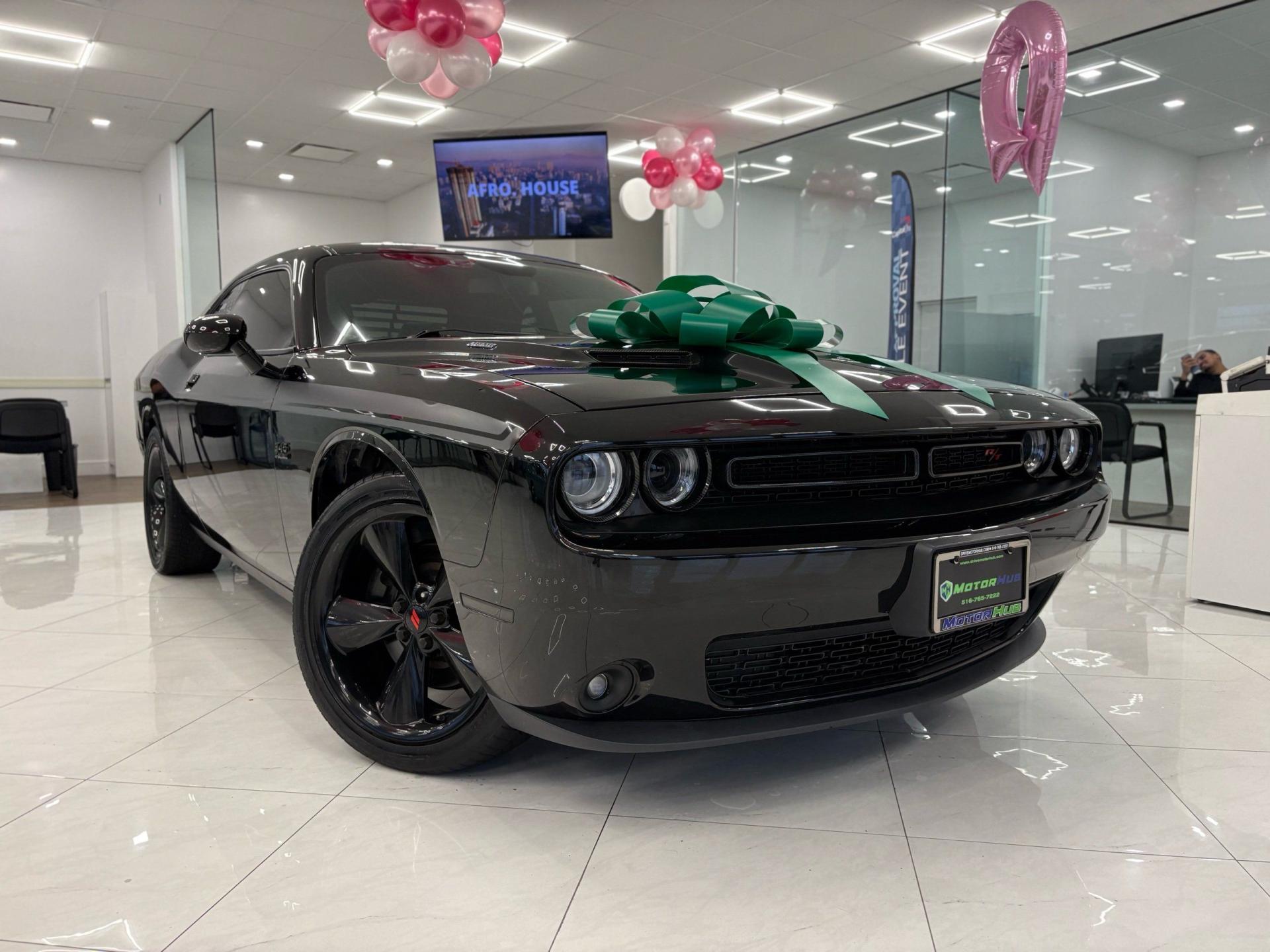 2018 Dodge Challenger R/T Plus photo 3