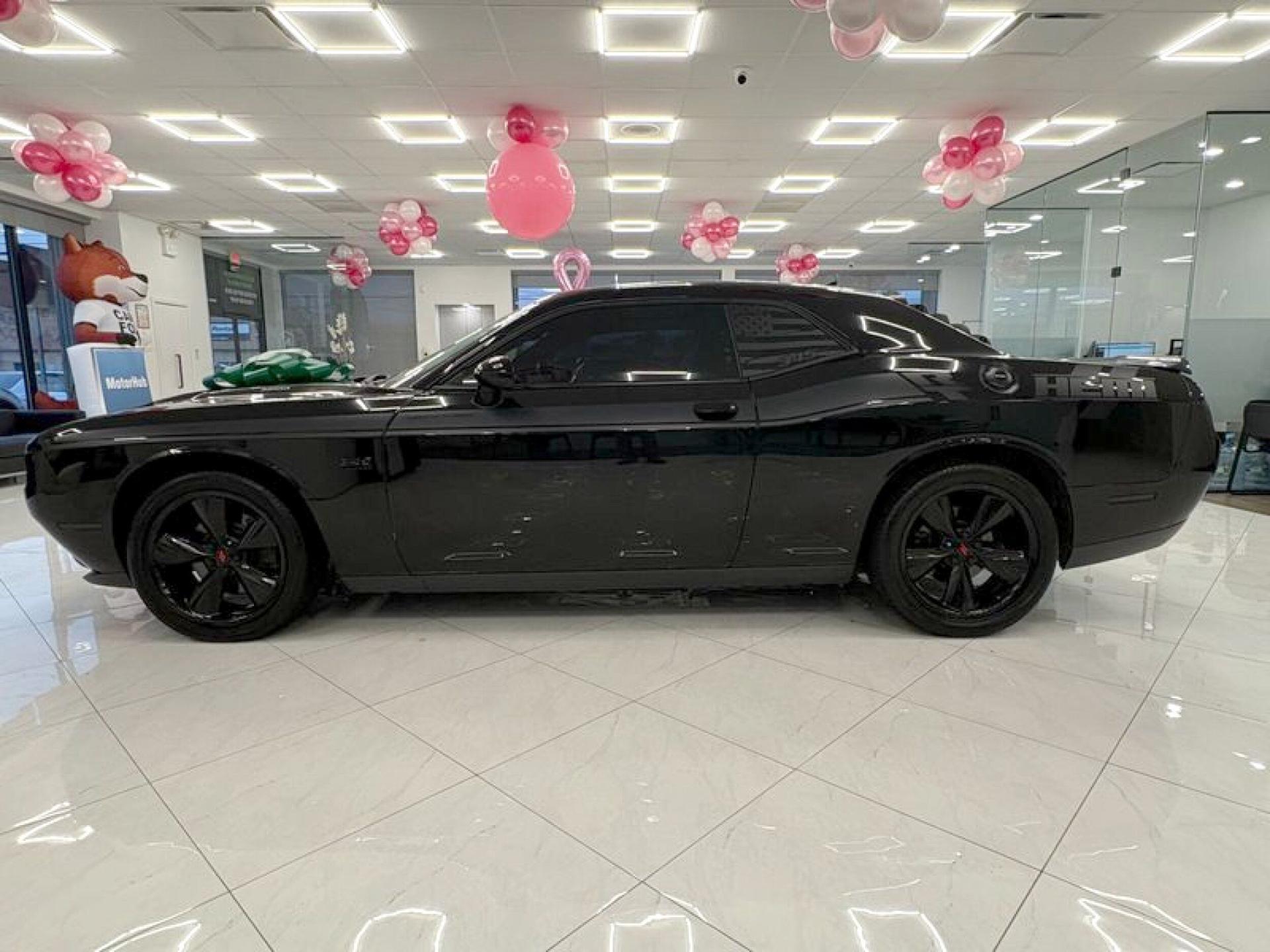 2018 Dodge Challenger R/T Plus photo 4