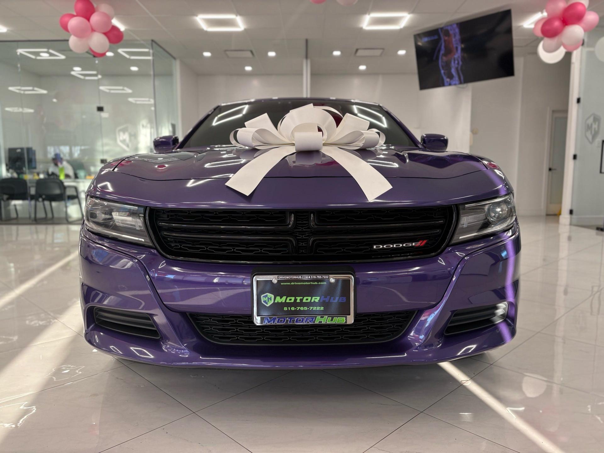 2019 Dodge Charger SXT photo 2