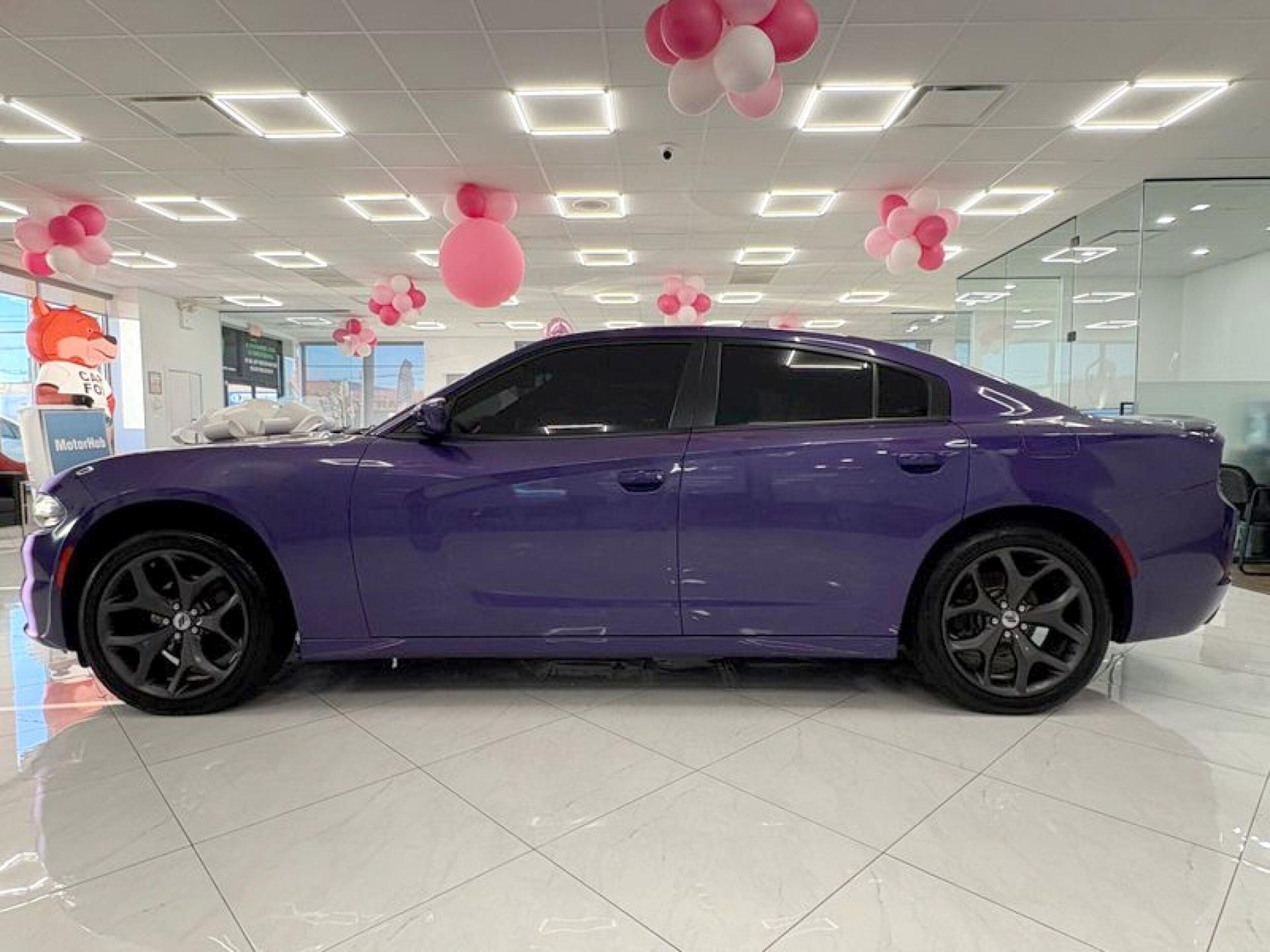 2019 Dodge Charger SXT photo 4