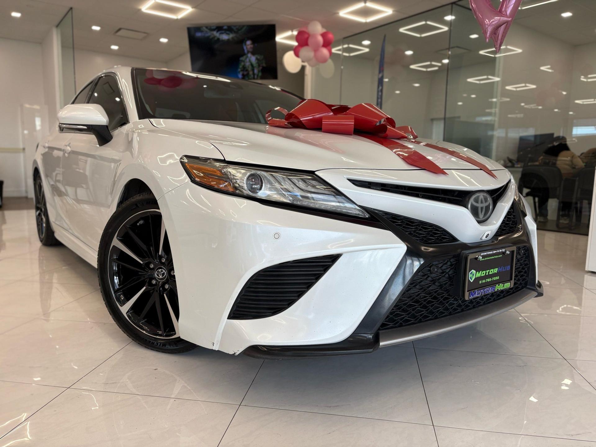 2019 Toyota Camry XSE V6 photo 3