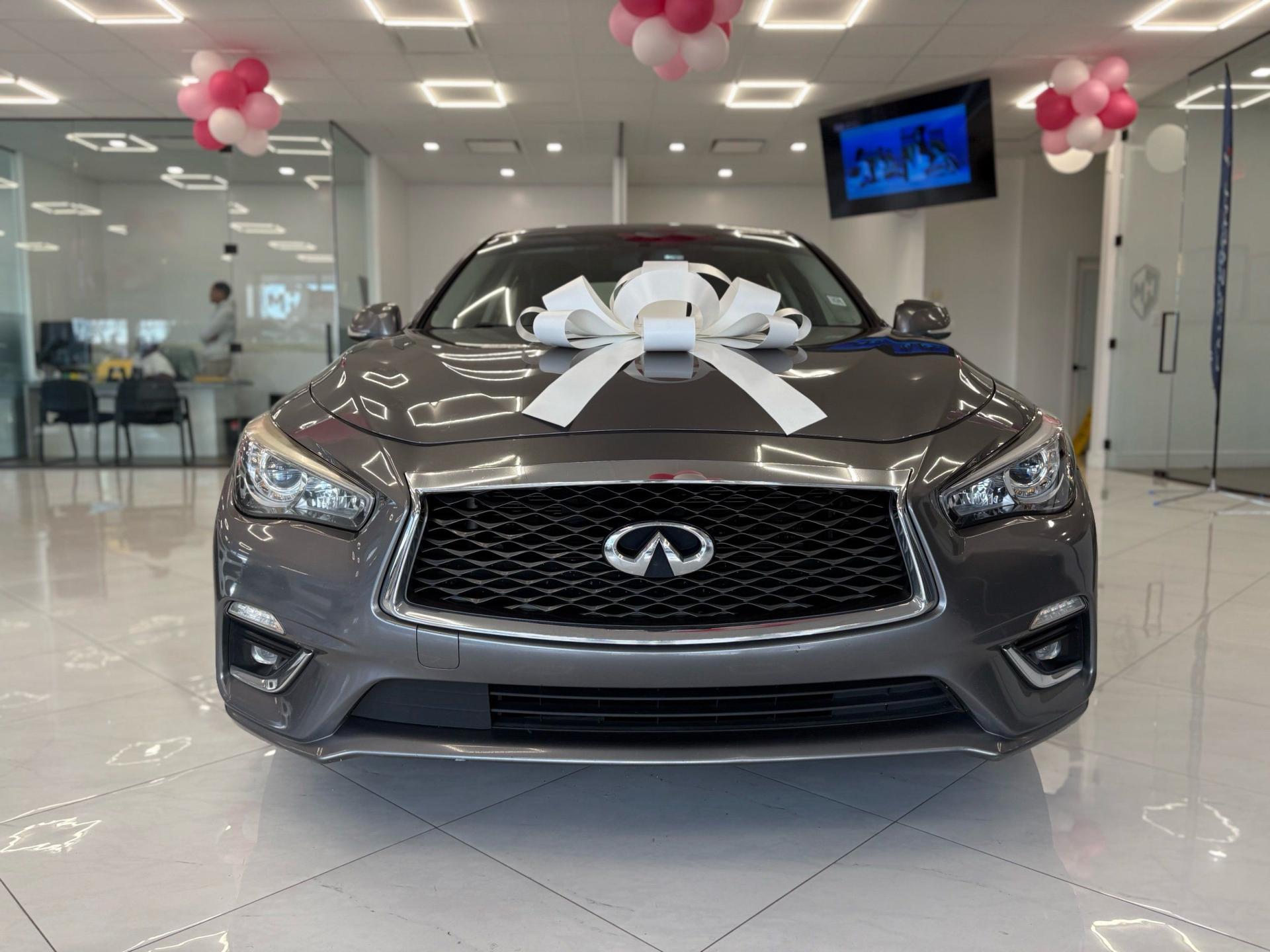 2019 Infiniti Q50 3.0t LUXE photo 2