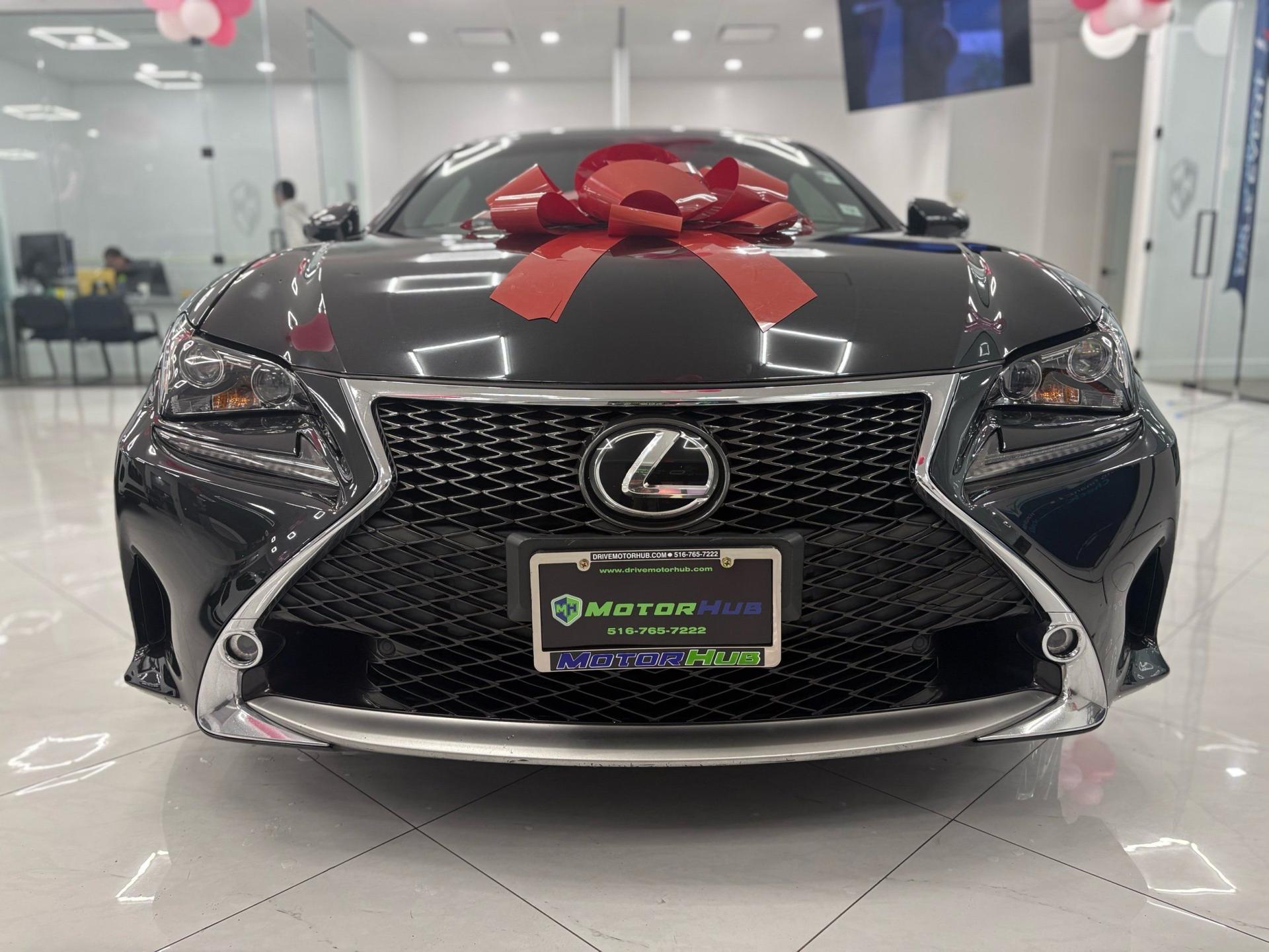 2017 Lexus RC 300 AWD photo 2