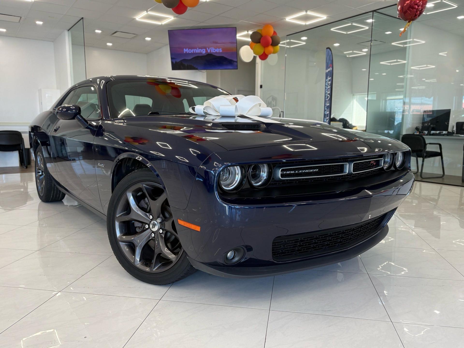 2017 Dodge Challenger R/T Plus photo 3