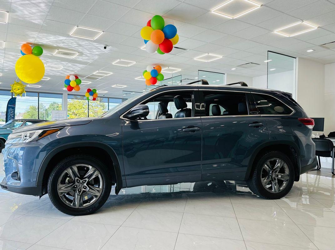 2018 Toyota Highlander Limited Platinum photo 4