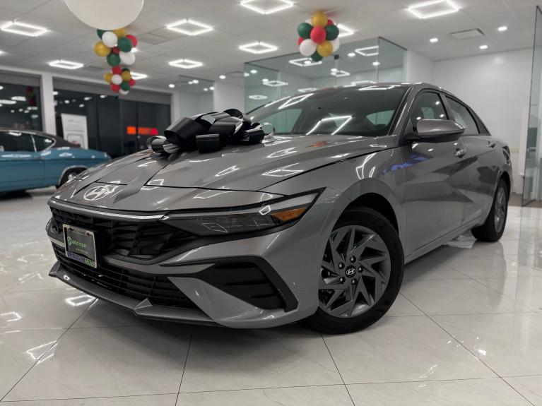 2024 Hyundai Elantra SEL's photo