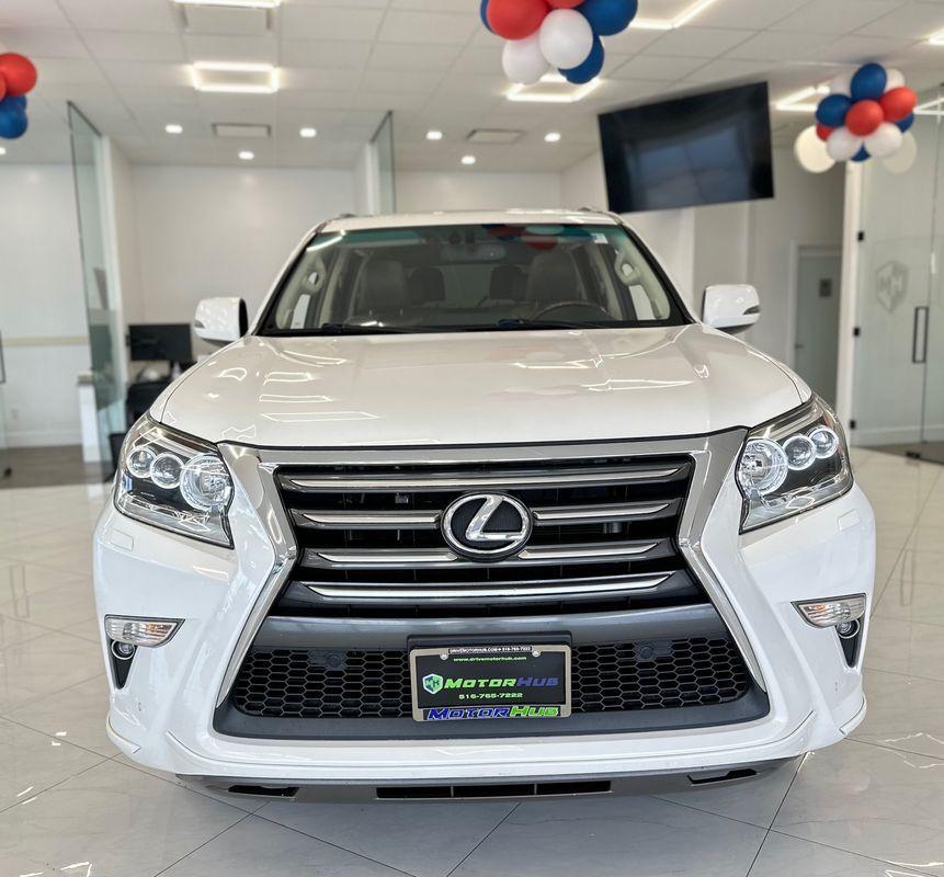 2017 Lexus GX 460 photo 2