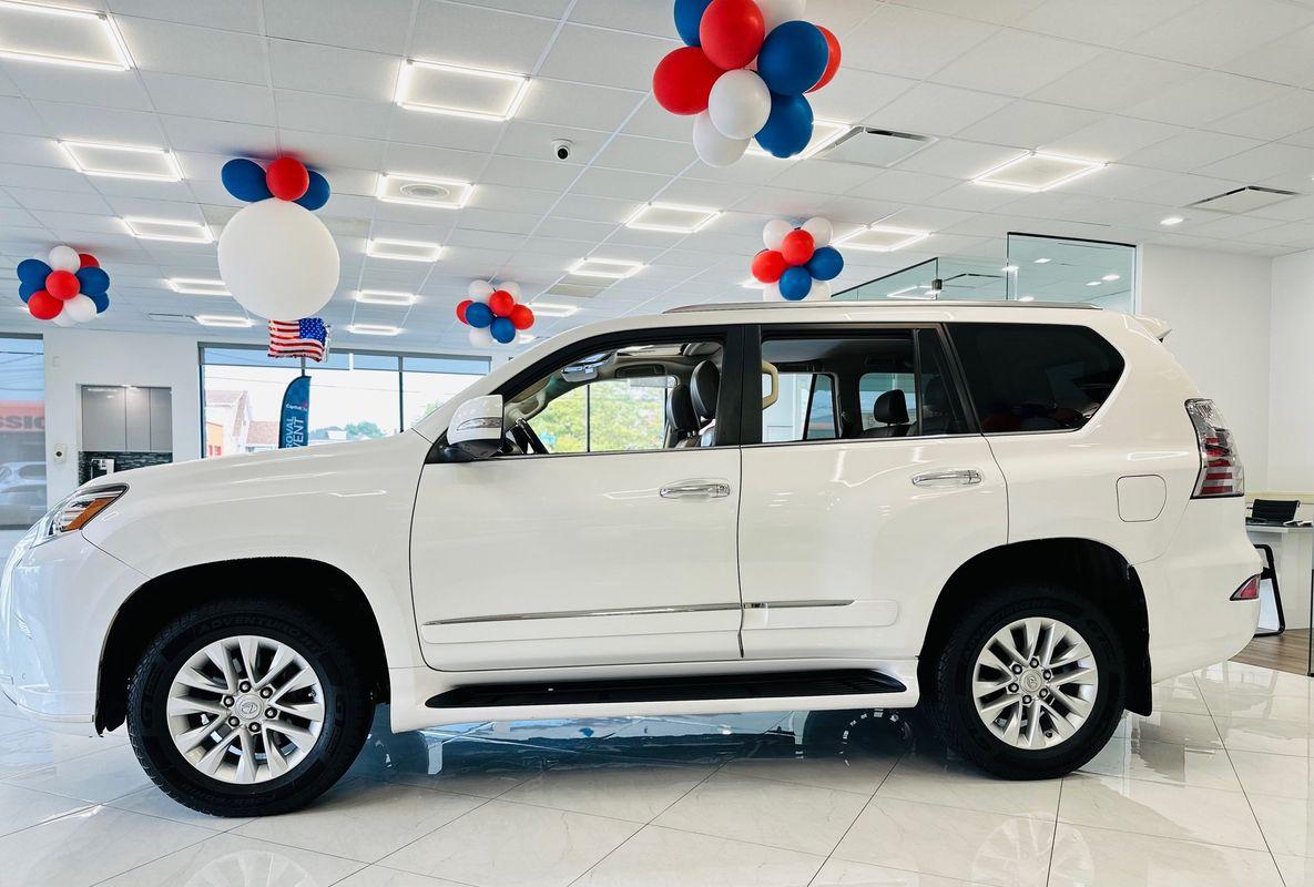 2017 Lexus GX 460 photo 4