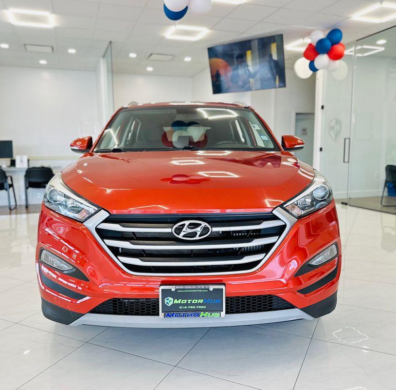 2017 Hyundai Tucson Sport photo 2